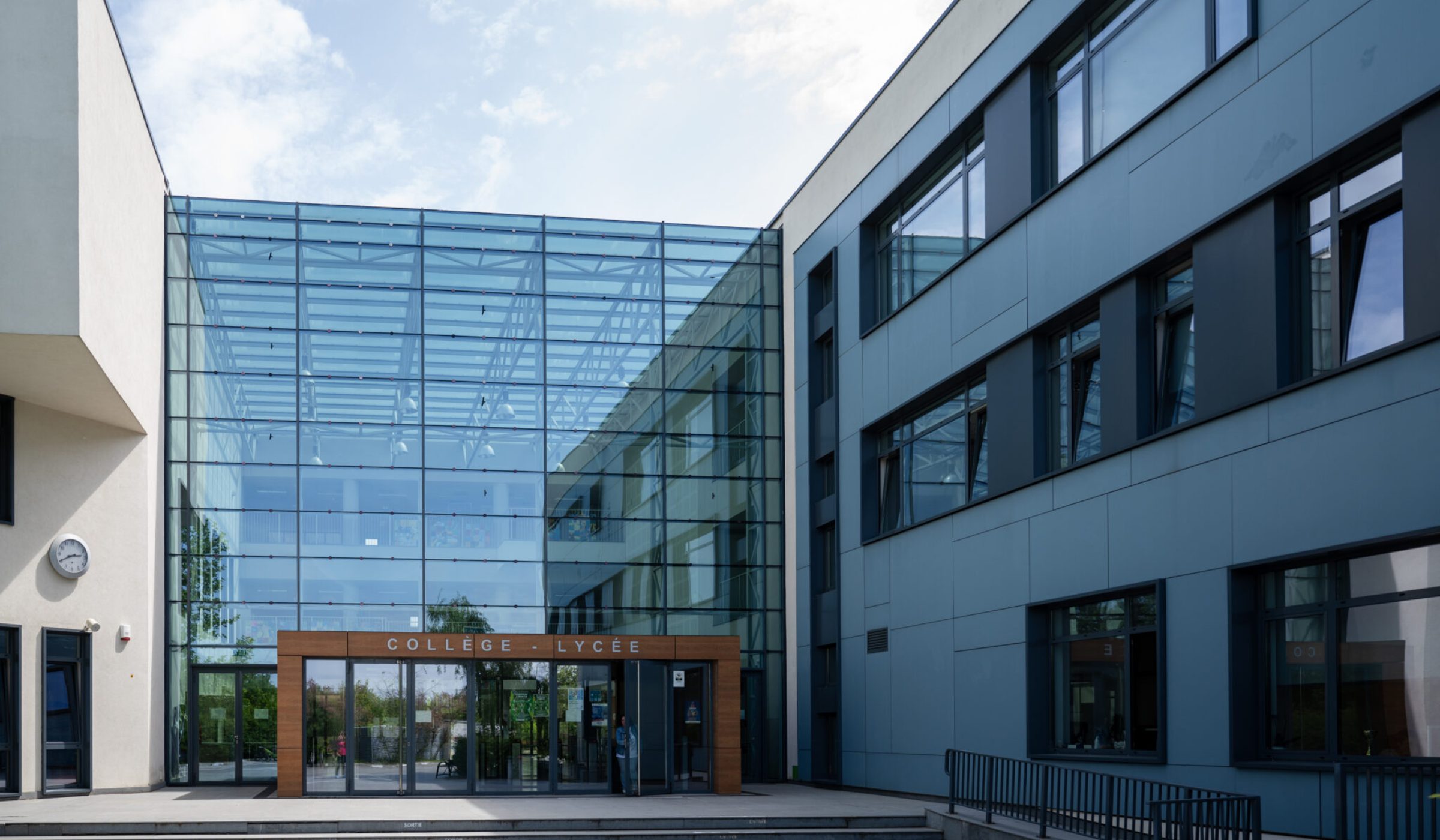 Notre établissement dans le Top 15 des Lycées Français à l’étranger !
